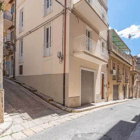Apartment Ognissanti House Ragusa